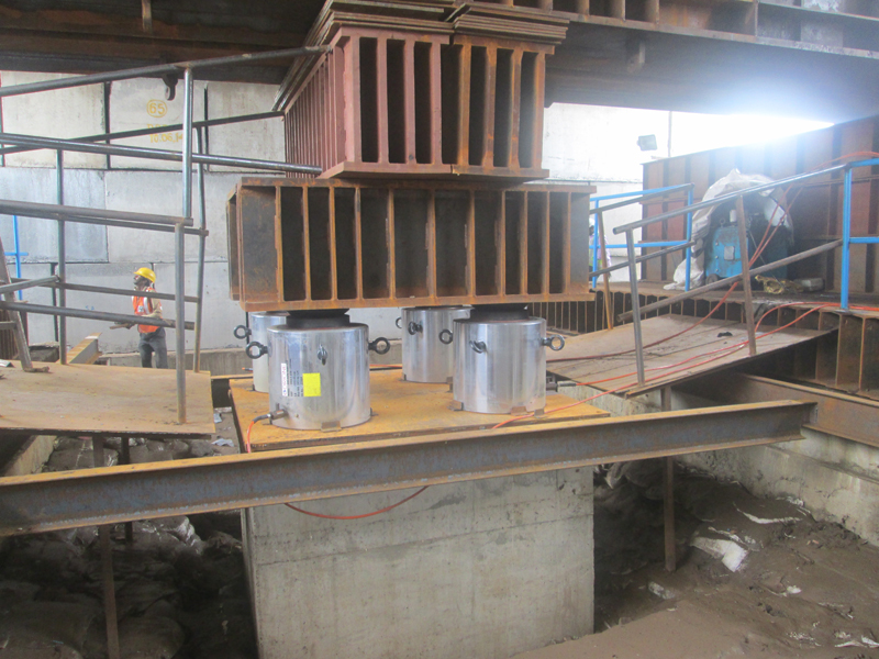Pile Testing Jacks